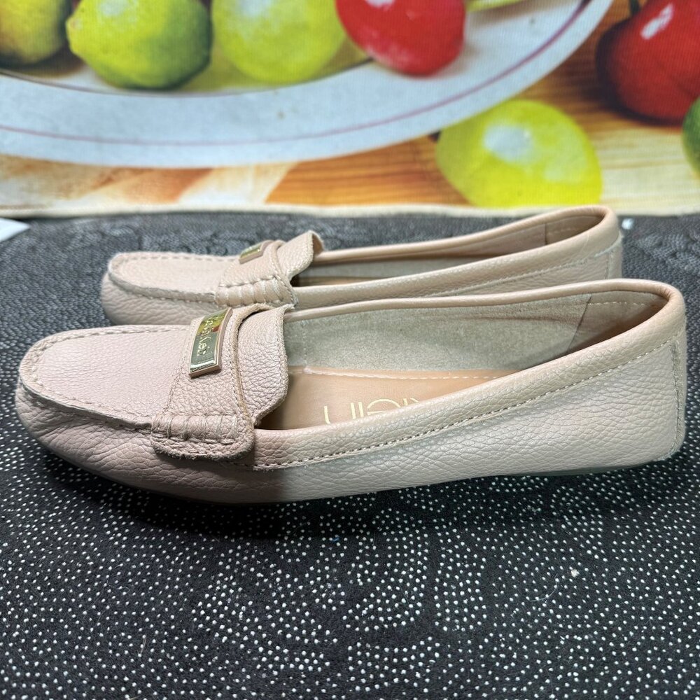 Calvin Klein Womens Loafers Size 8.5 Beige Leather Slip-On Driving Shoes - Picture 2 of 7